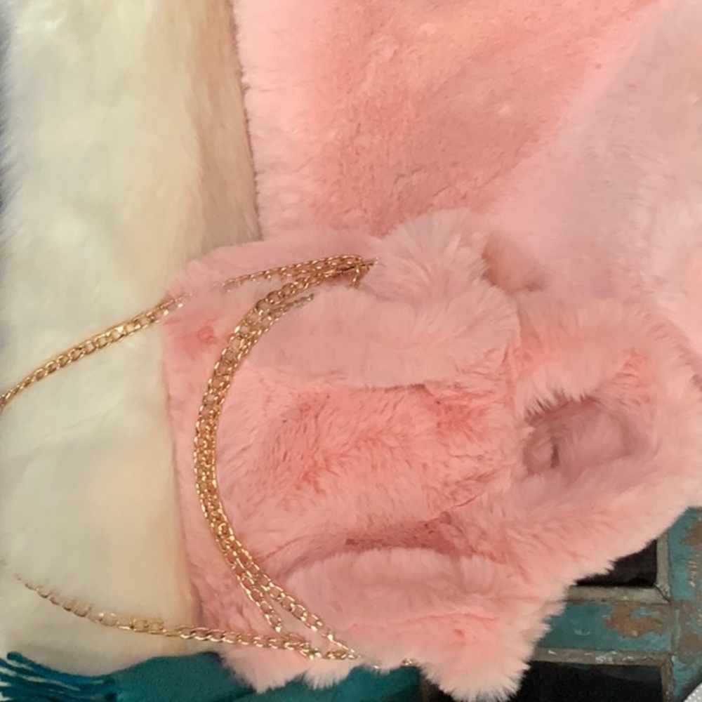 MINI FURRY CROSSBODY W PU LEATHER LINING NWT